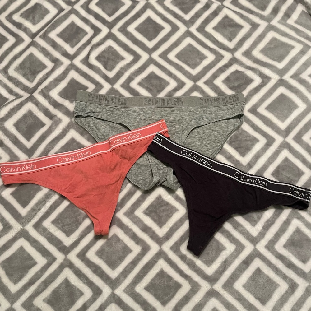 Calvin Klein - Thong (2) and Bikini NEW